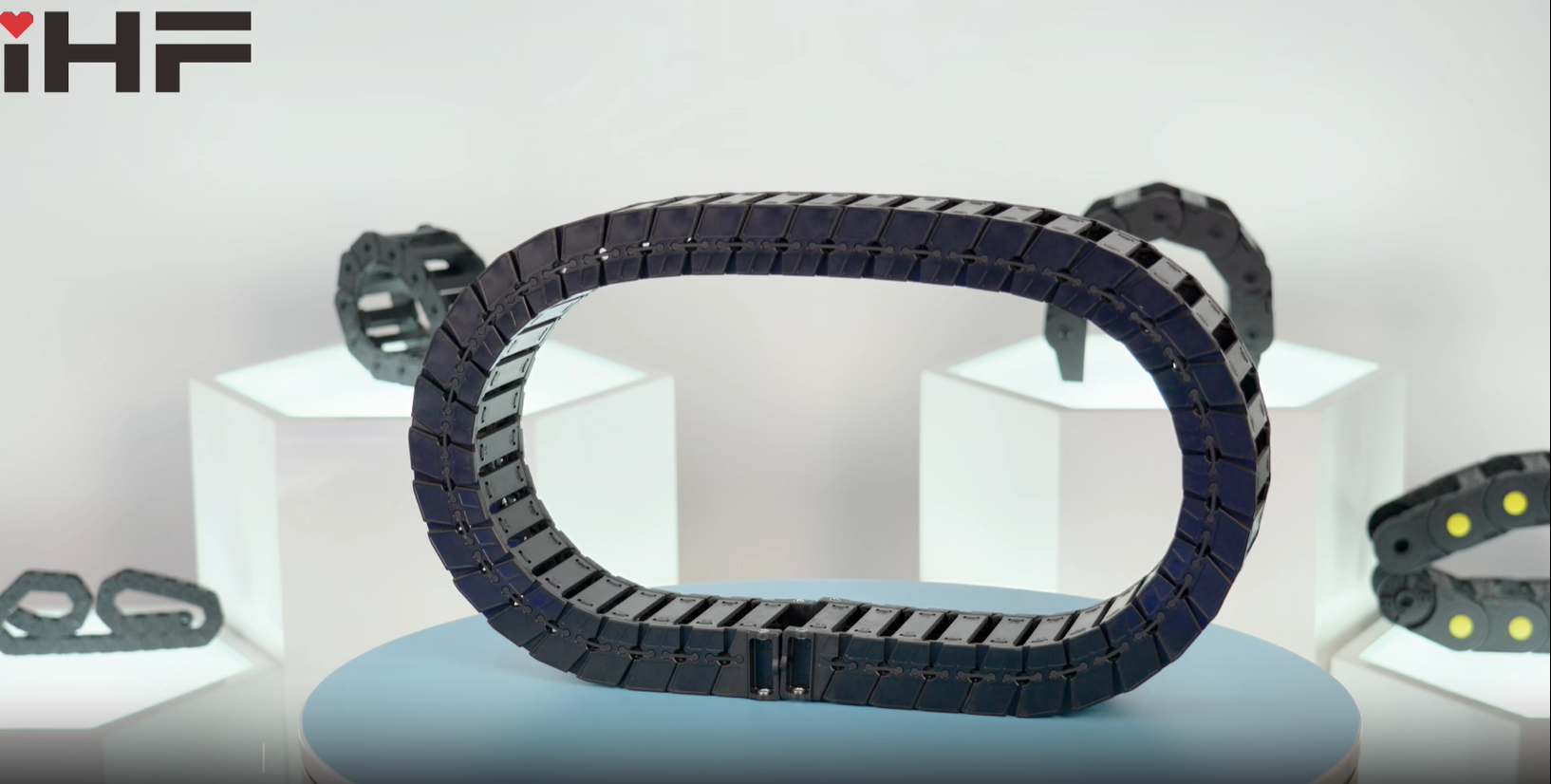 Flexibilidad de ingenier&iacute;a: portacables personalizados para los desaf&iacute;os de la fabricaci&oacute;n moderna