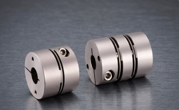 C&oacute;mo los acoplamientos de eje de motor de acero inoxidable mejoran la precisi&oacute;n de la transmisi&oacute;n industrial